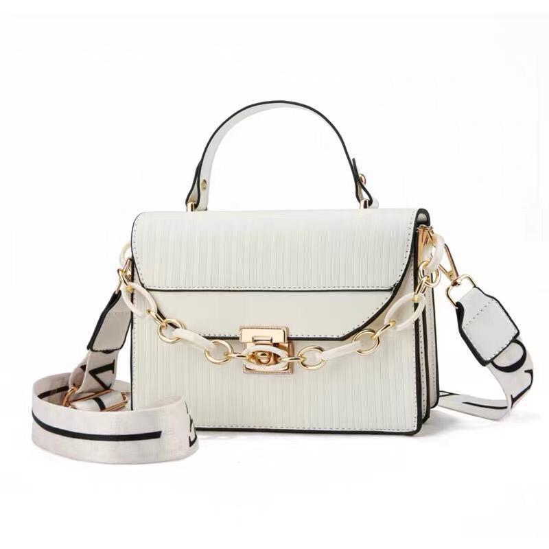 Luxury Chain Crossbody Handbag – Elegant Women's Shoulder Purse